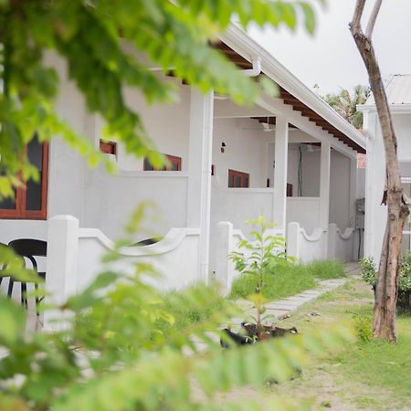 Velidhoo Inn Exterior photo