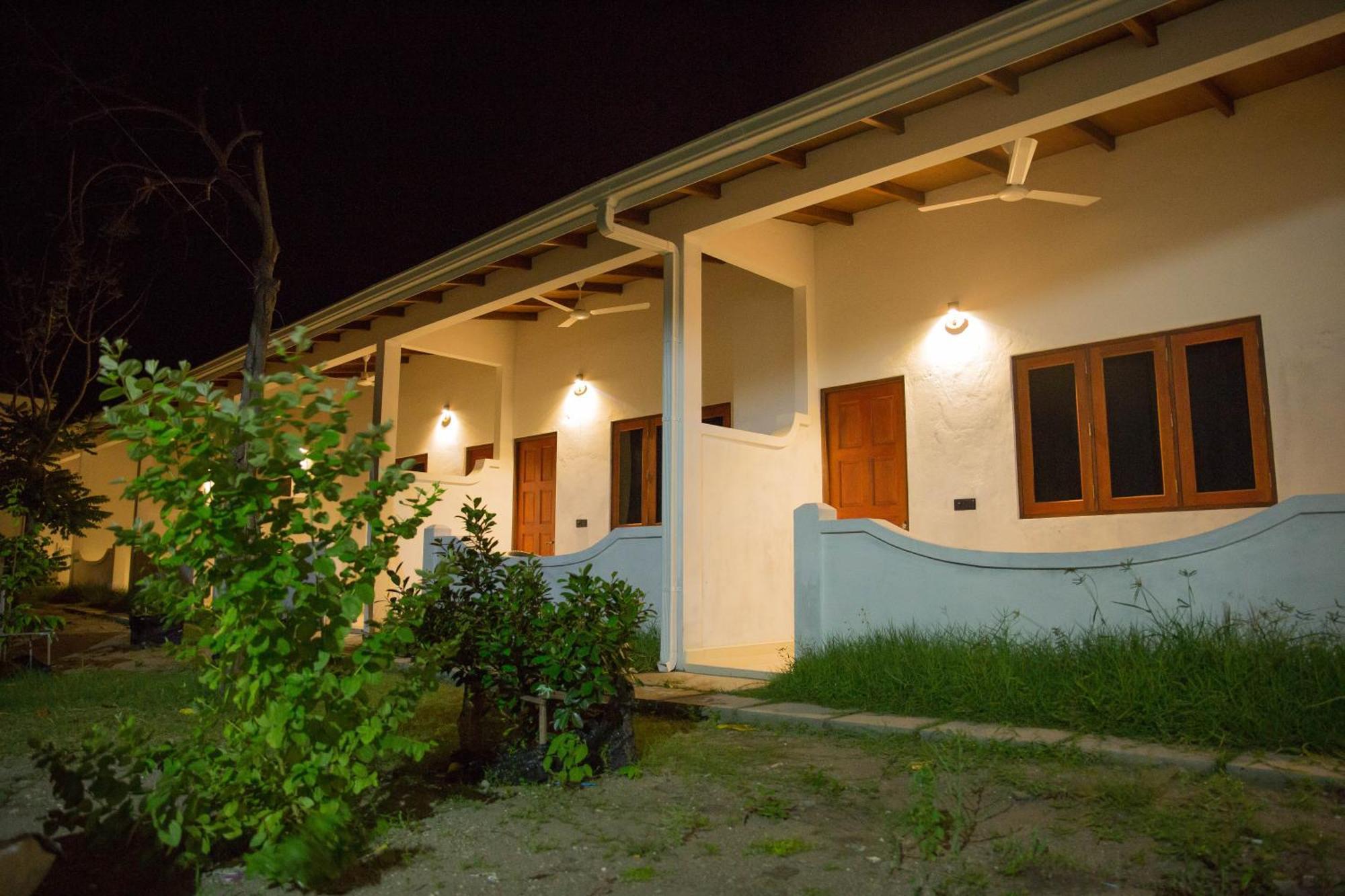 Velidhoo Inn Exterior photo